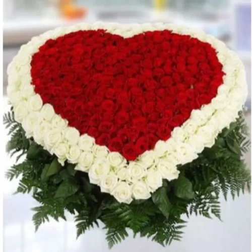 150 Red Rose White Rose Heart Shape Arrangement