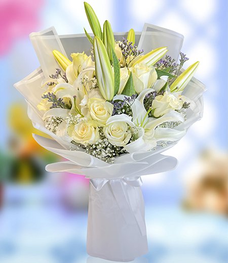 Beautiful Lily And White Rose Bouquet