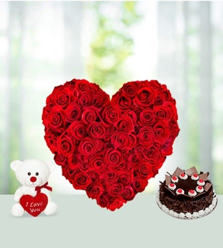 Graceful Heart Shape Roses With Cake And Teddy