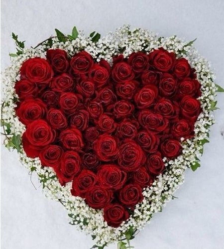 Wonderful Heart Shape Red Roses Arrangement