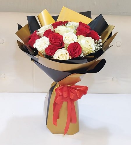 Fabulous 15 Red & White Roses Bouquet