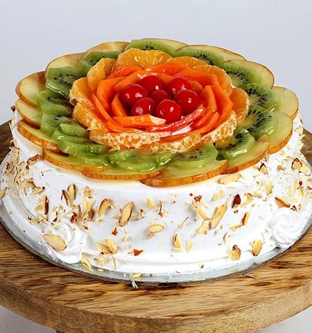 Creamy Vanilla Fruit Cake Half Kg